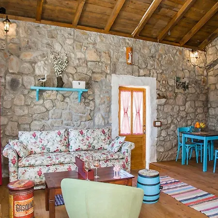Holiday Mario - One-bedroom Holiday Putniković